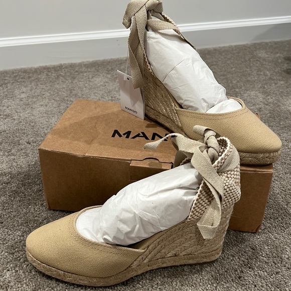 Spring Lace Up Shoes - Picture 1 of 5